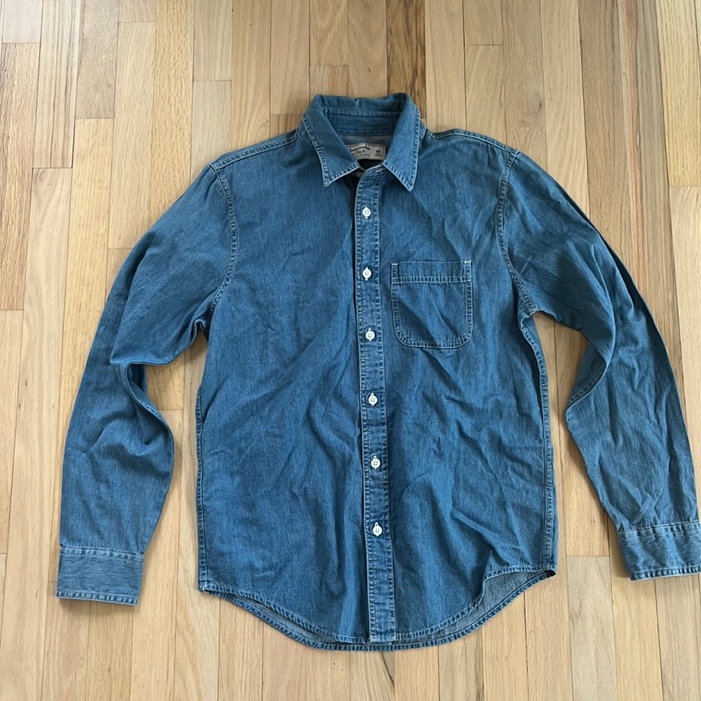 Abercrombie men’s medium button up denim shirt